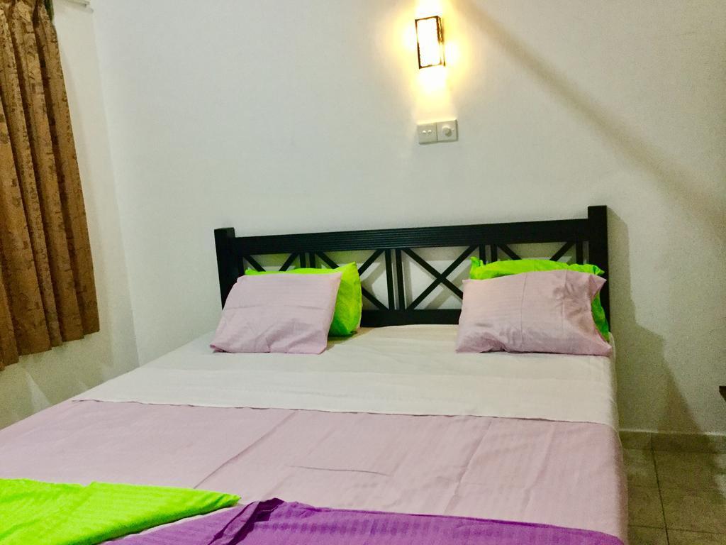 Hikkaduwa Family Inn Eksteriør billede